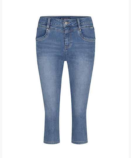 RED BUTTON 4556 SUZEE