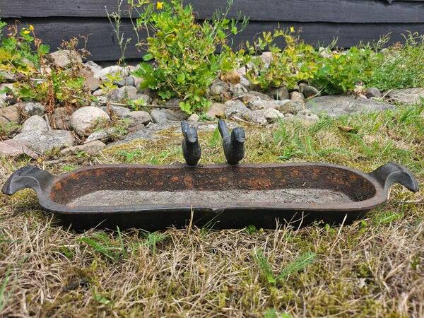 Gietijzeren vogel drinkbak