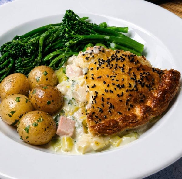 Chicken, Bacon & Leek Pie With Baby Potatoes & Broccoli