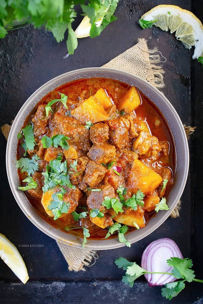 Beef And Potato Curry & Garlic Rice (serves 1)