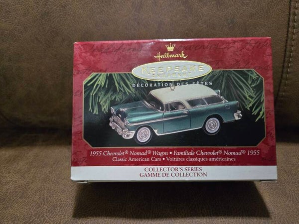 Hallmark ornament Classic American Cars 1955 Chevrolet Nomad wagon