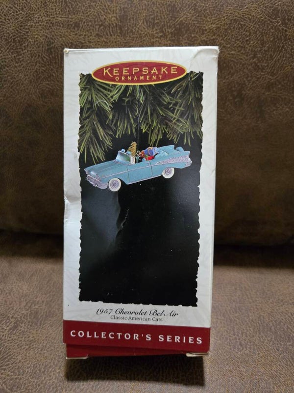 Hallmark ornament Classic American Cars 1957 Chevrolet Bel Air