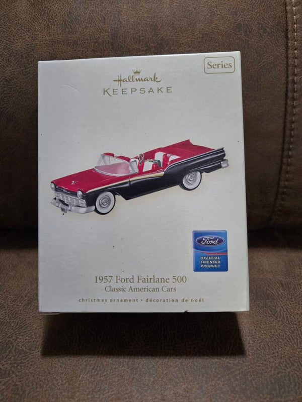 Hallmark ornament Classic American Cars 1957 Ford Fairlane 500