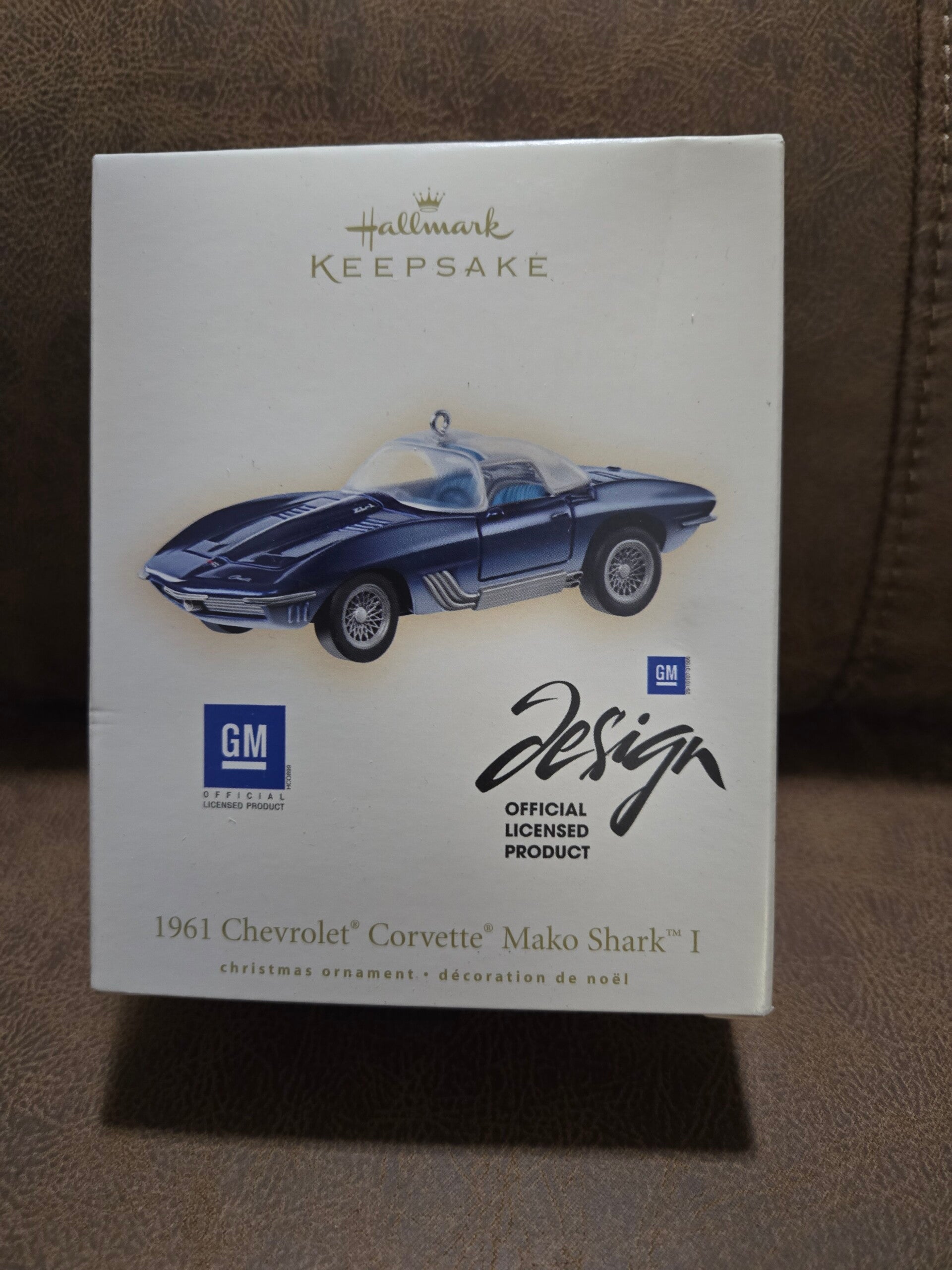 Hallmark ornament Classic American Cars 1961 Corvette shark