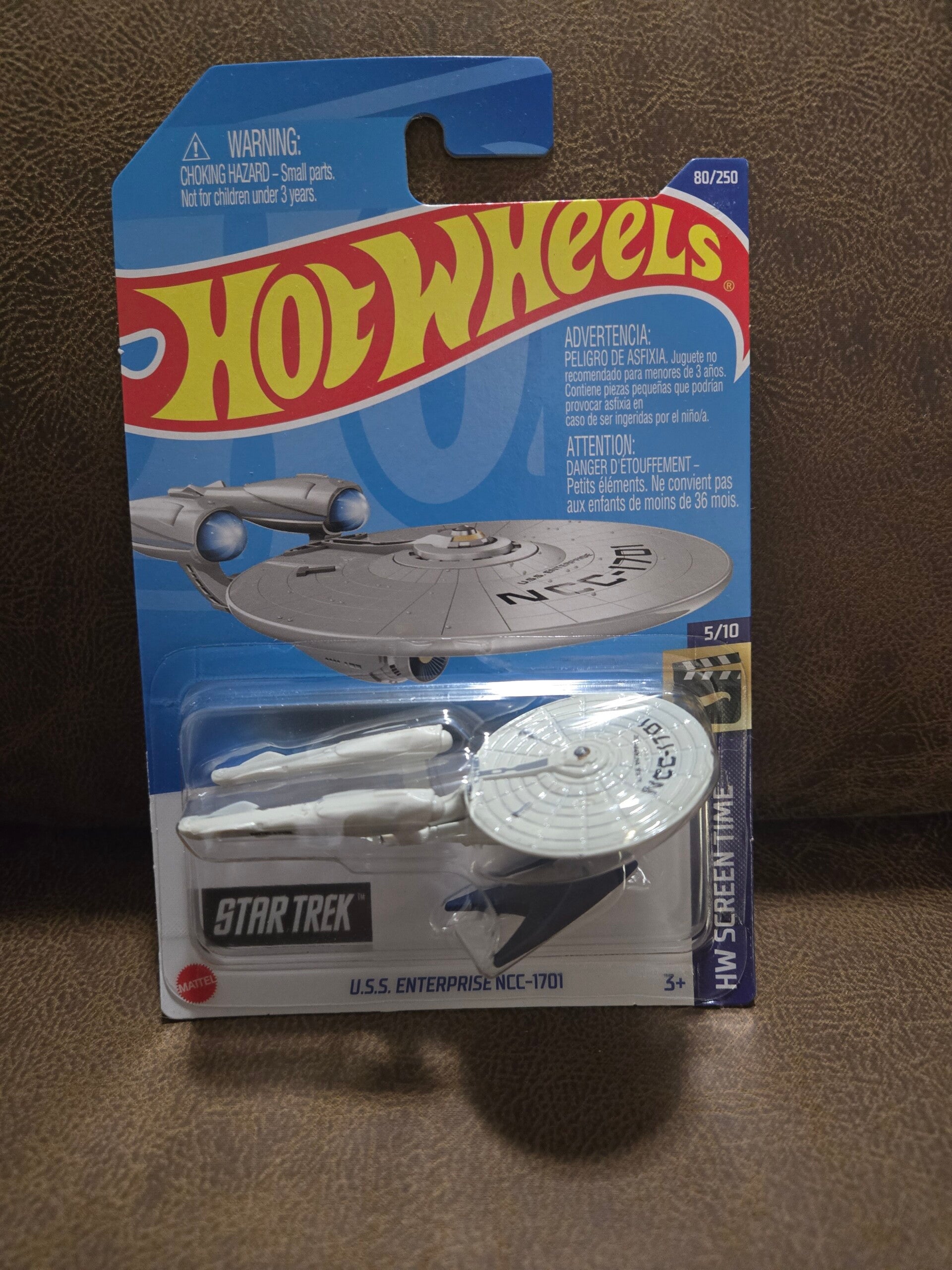 Hot Wheels diecast Star Trek U.S.S. Enterprise NCC-1701