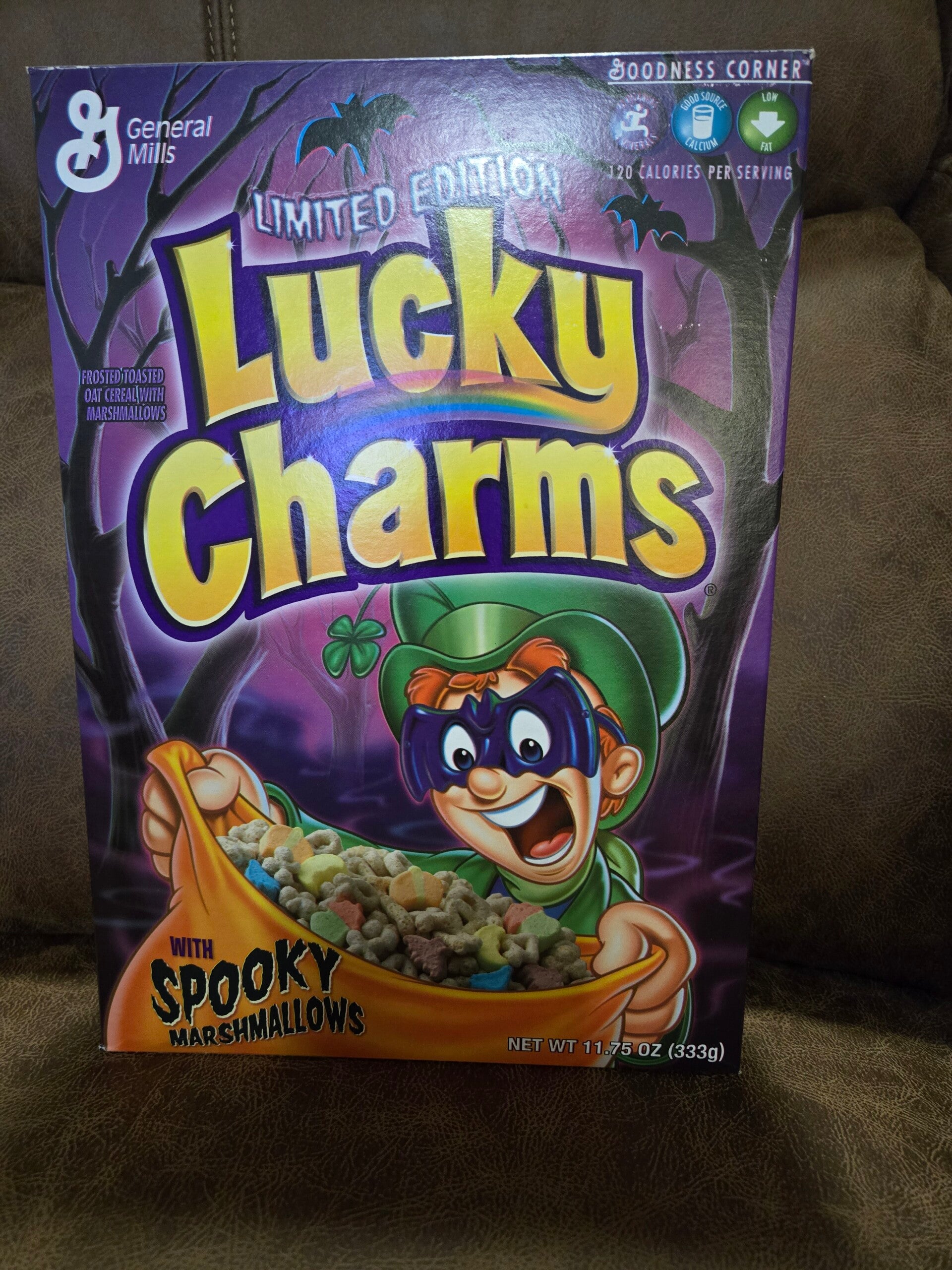 Lucky Charms halloween cereal box