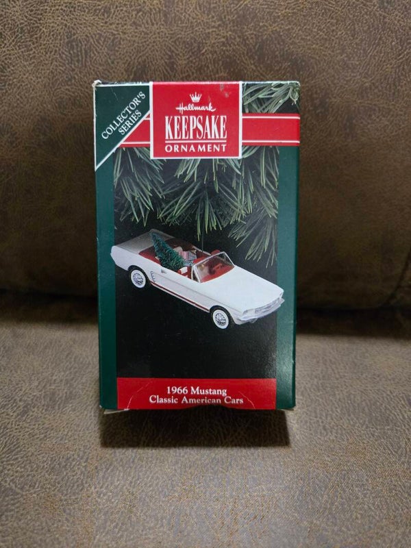 Hallmark ornament Classic American Cars 1966 Mustang