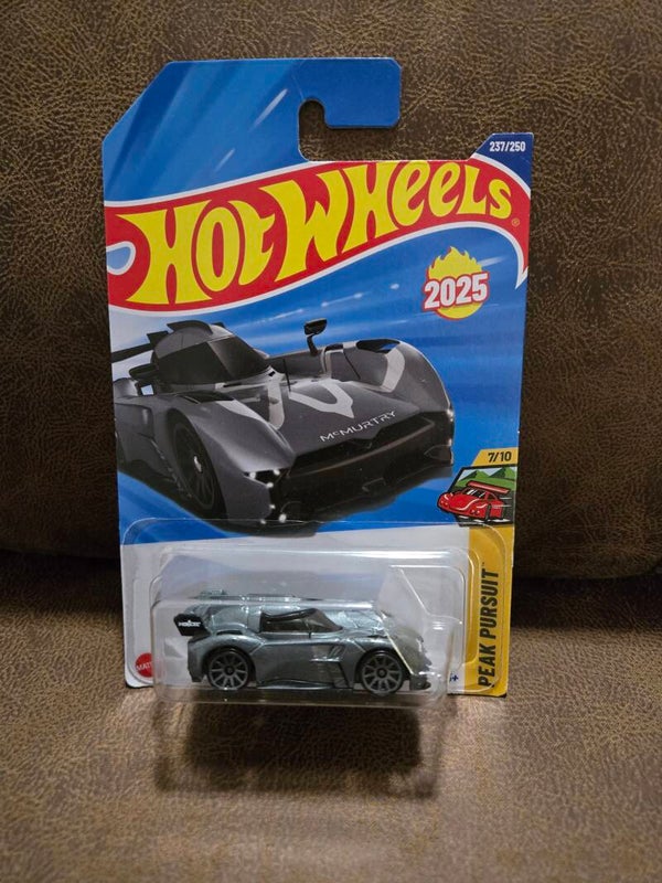 Hot Wheels die-cast car  McMurtry Speirling