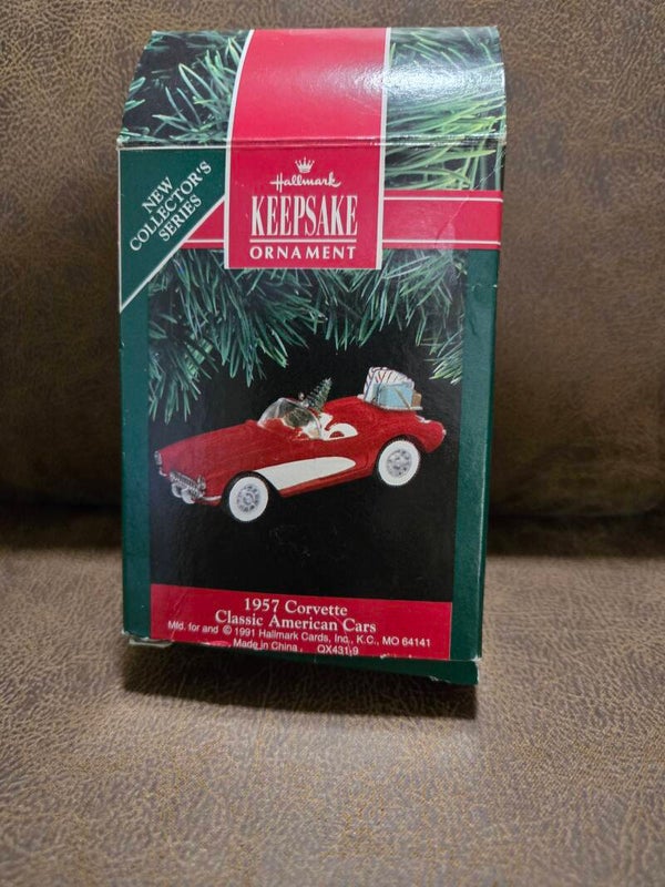 Hallmark ornament Classic American Cars 1957 Corvette