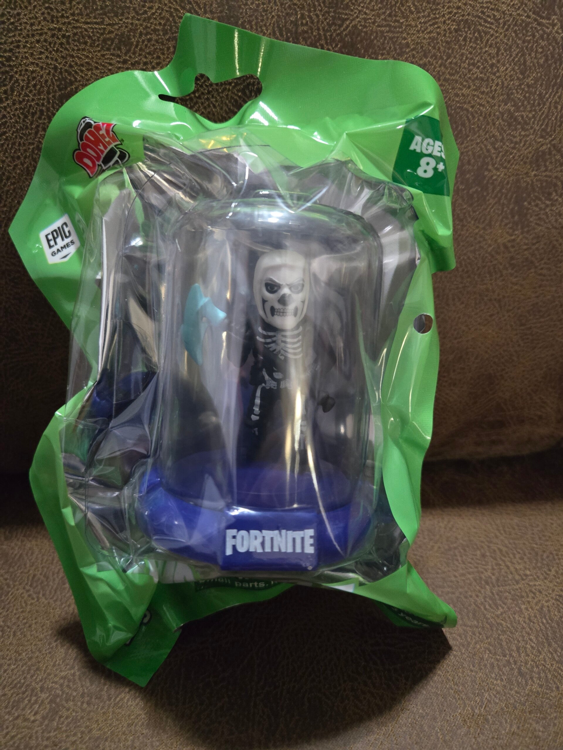 Fortnite series 3 Domez mini figure  SKULL TROOPER