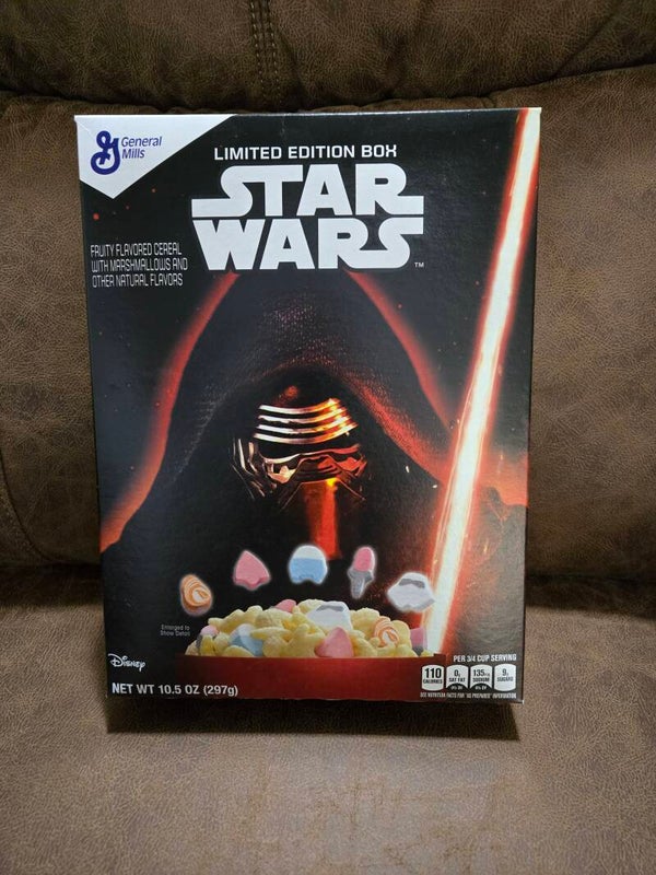 Star Wars cereal box with cut-out poster 2016