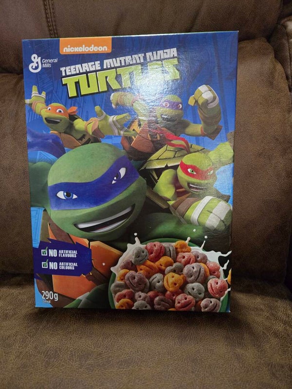 Teenage Mutant Ninja Turtles cereal box