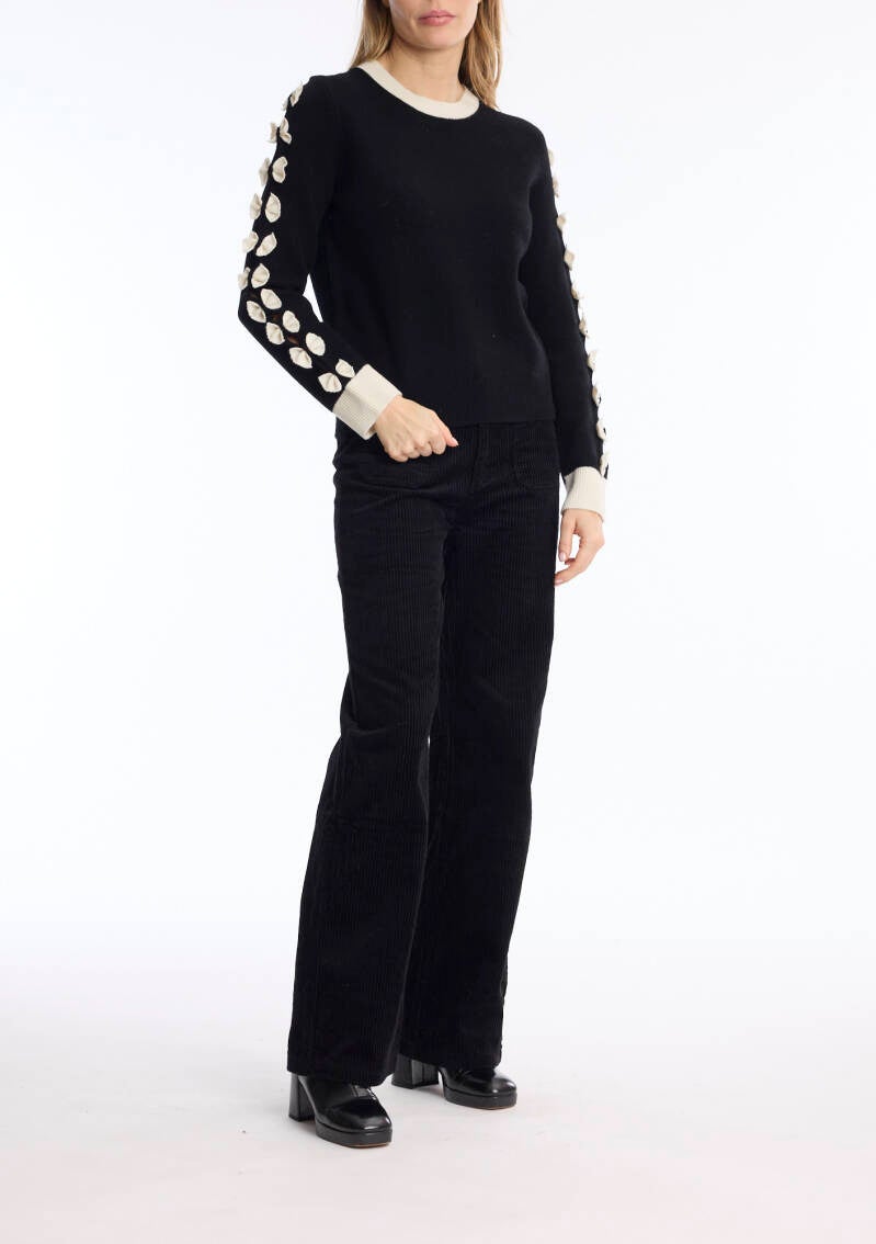 qh172-black-white_0972-standard.jpg