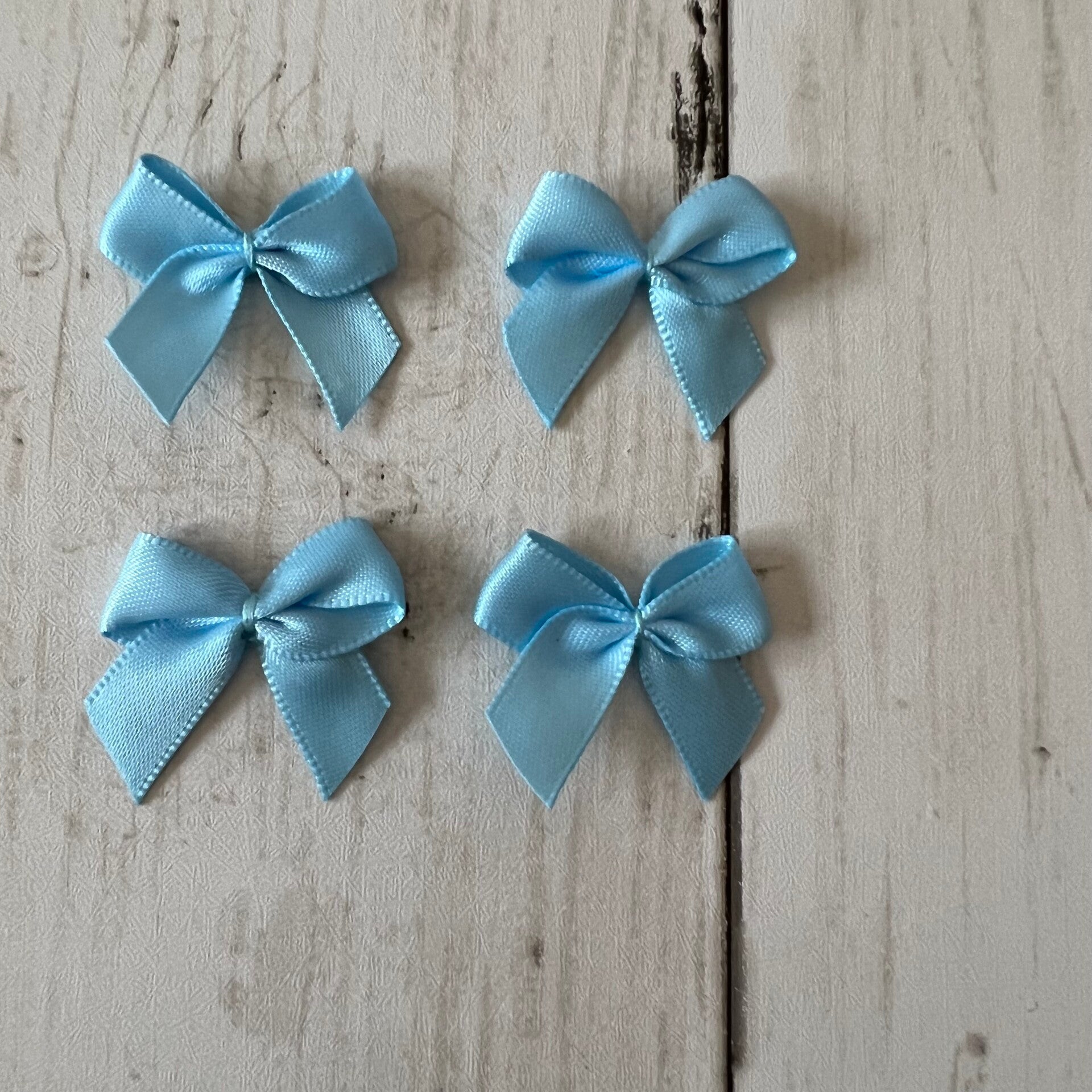 Schleife Midi – 2,5 x 3,0 cm