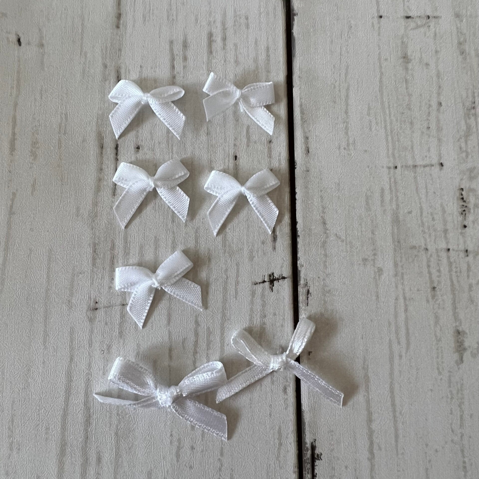 Schleife Mini – 1,9 x 1,6 cm