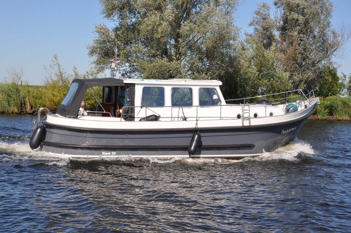 33ft Kent Kent-33 Cruiser / Kent motorboten | Kentenaren