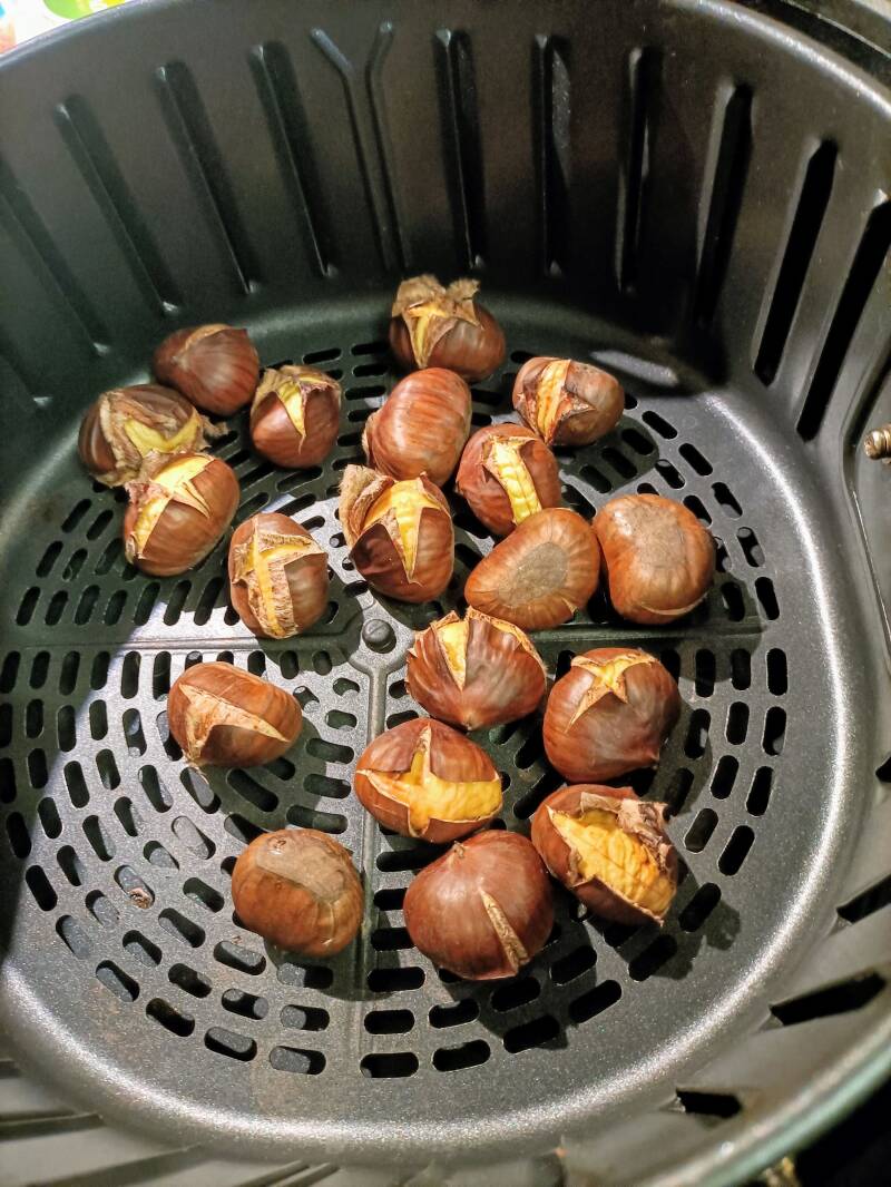 Kastanjes poffen in de airfryer