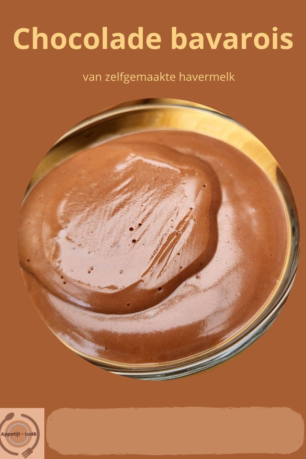 Chocolade bavarois van zelfgemaakte havermelk