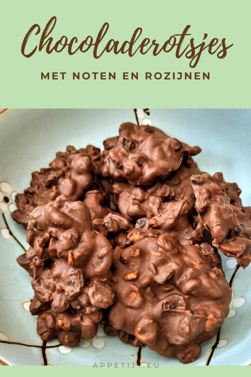 Chocoladerotsjes met noten en rozijnen