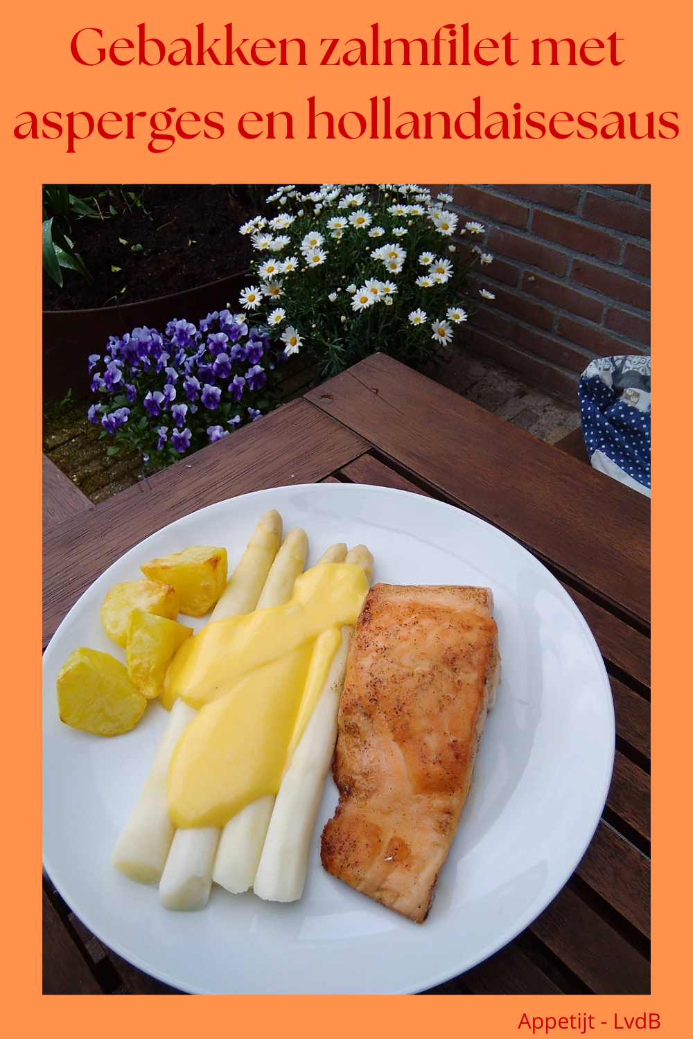 Gebakken zalmfilet met asperges en hollandaisesaus