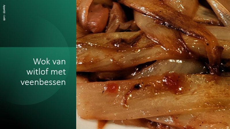 Wok van witlof met veenbessen