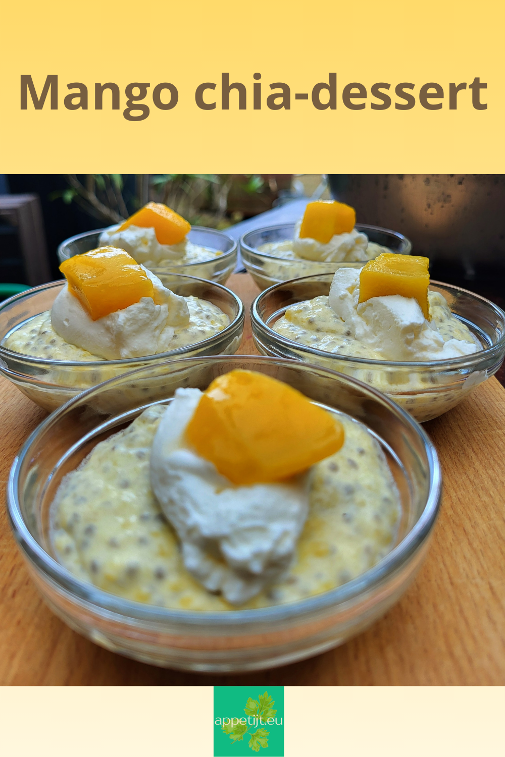 Mango-chia dessert