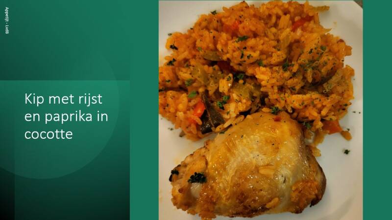 Kip met rijst en paprika in cocotte