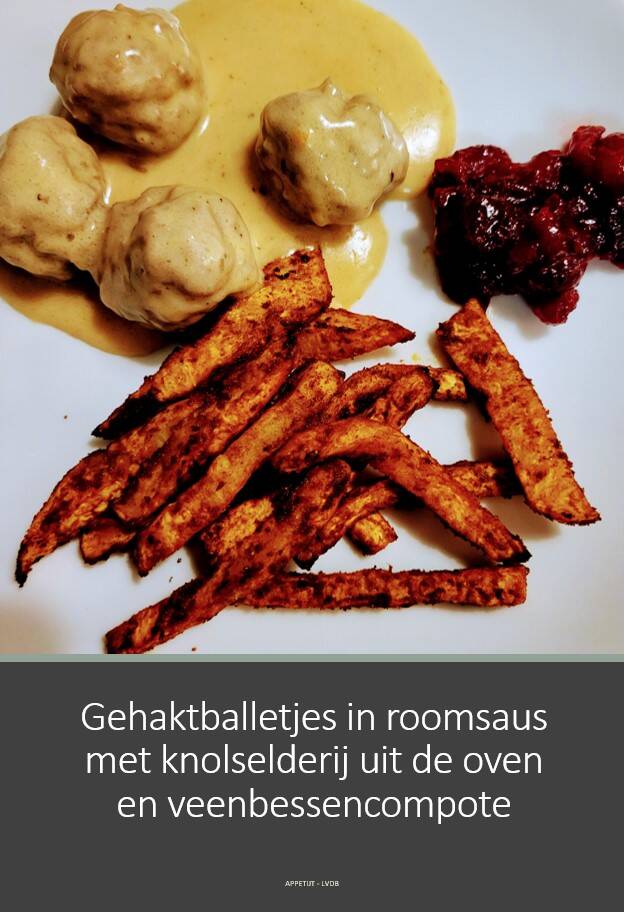 Gehaktballetjes in roomsaus met knolselderij uit de oven en veenbessencompote