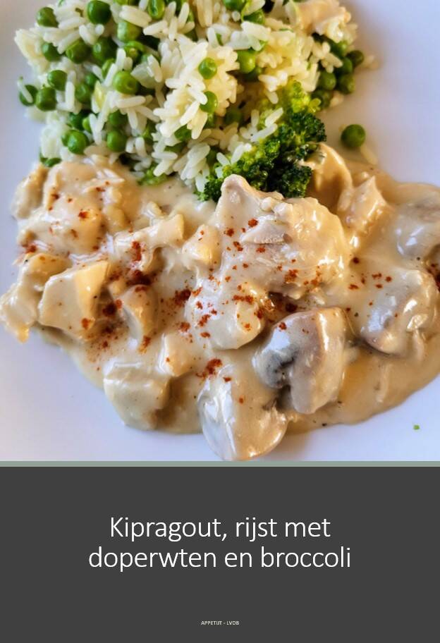 Kipragout en rijst met doperwten en broccoli