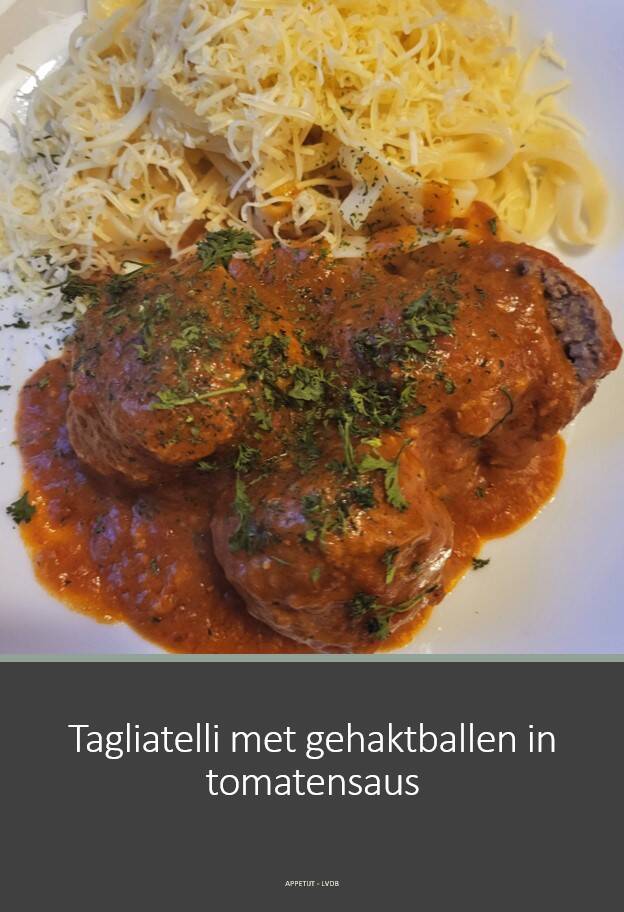 Tagliatelle met gehaktballen in tomatensaus