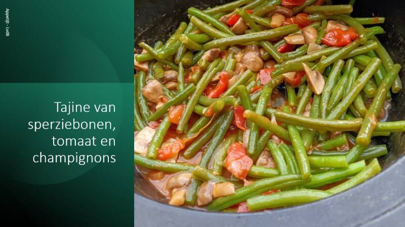 Tajine van sperziebonen, tomaat en champignons