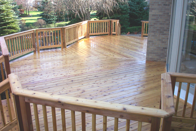 cedar deck with railings