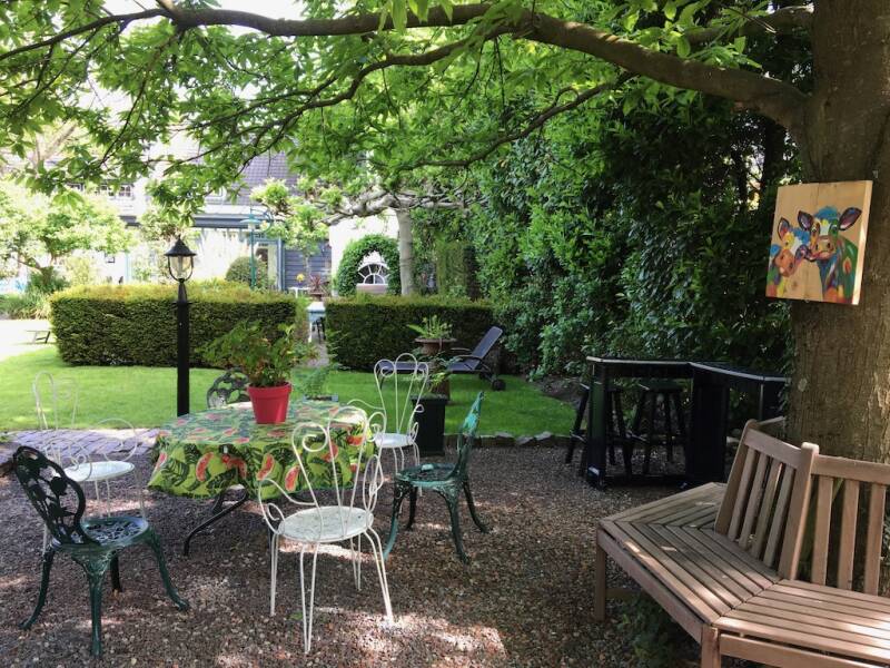 tuin bij Tinkamer Yvonne uin Casteren