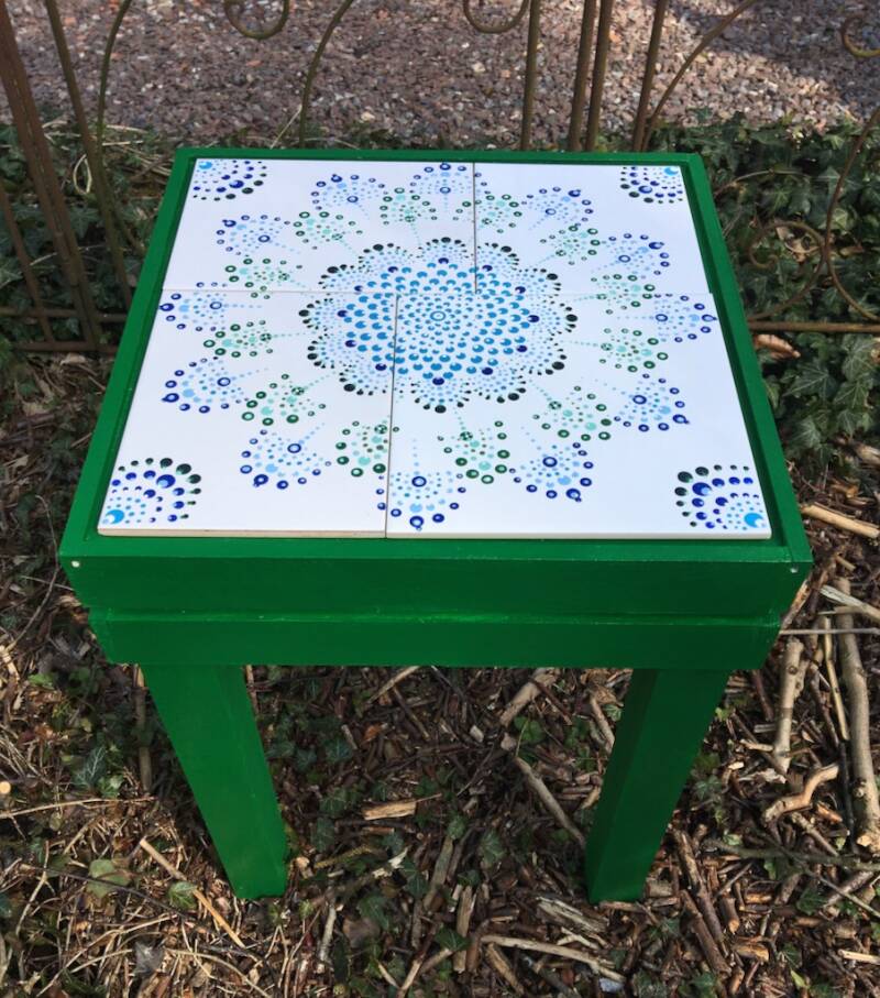 tafeltje-gestipt-tuinkamer yvonne