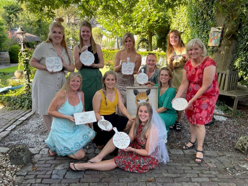 vrijgezellenfeest-vrouwen-workshop-schilderen-Tuinkamer-Yvonne