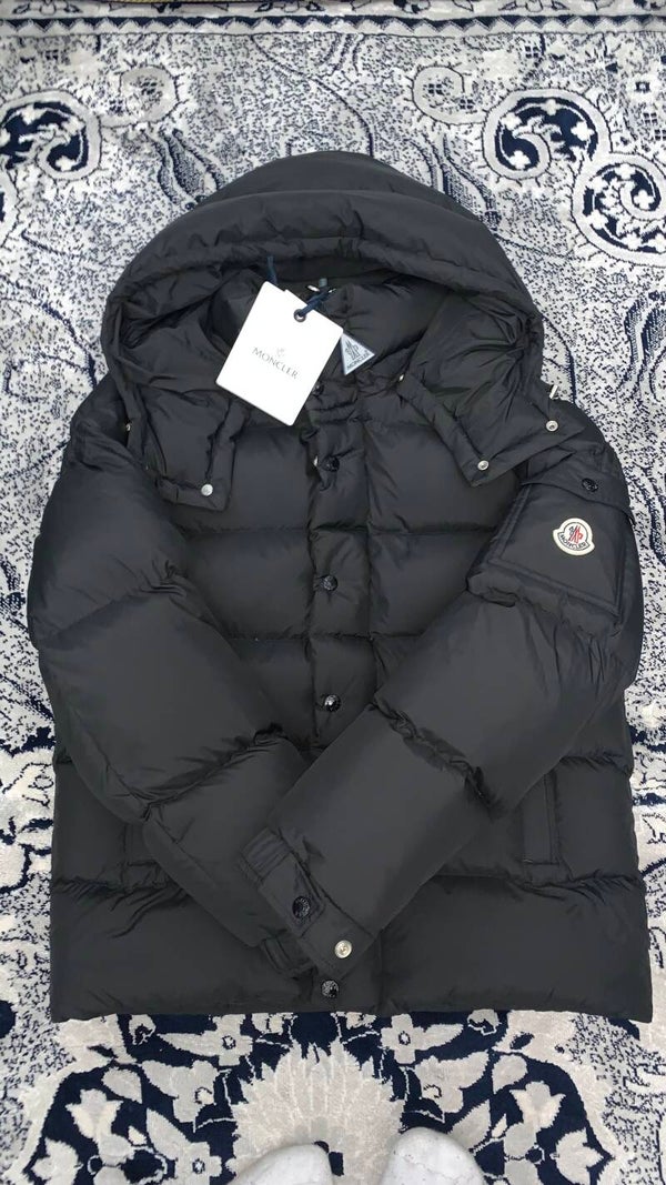 Moncler Vezere  brand new