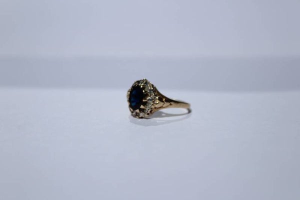 Sammy - 9ct Sapphire & Diamonds heart halo ring