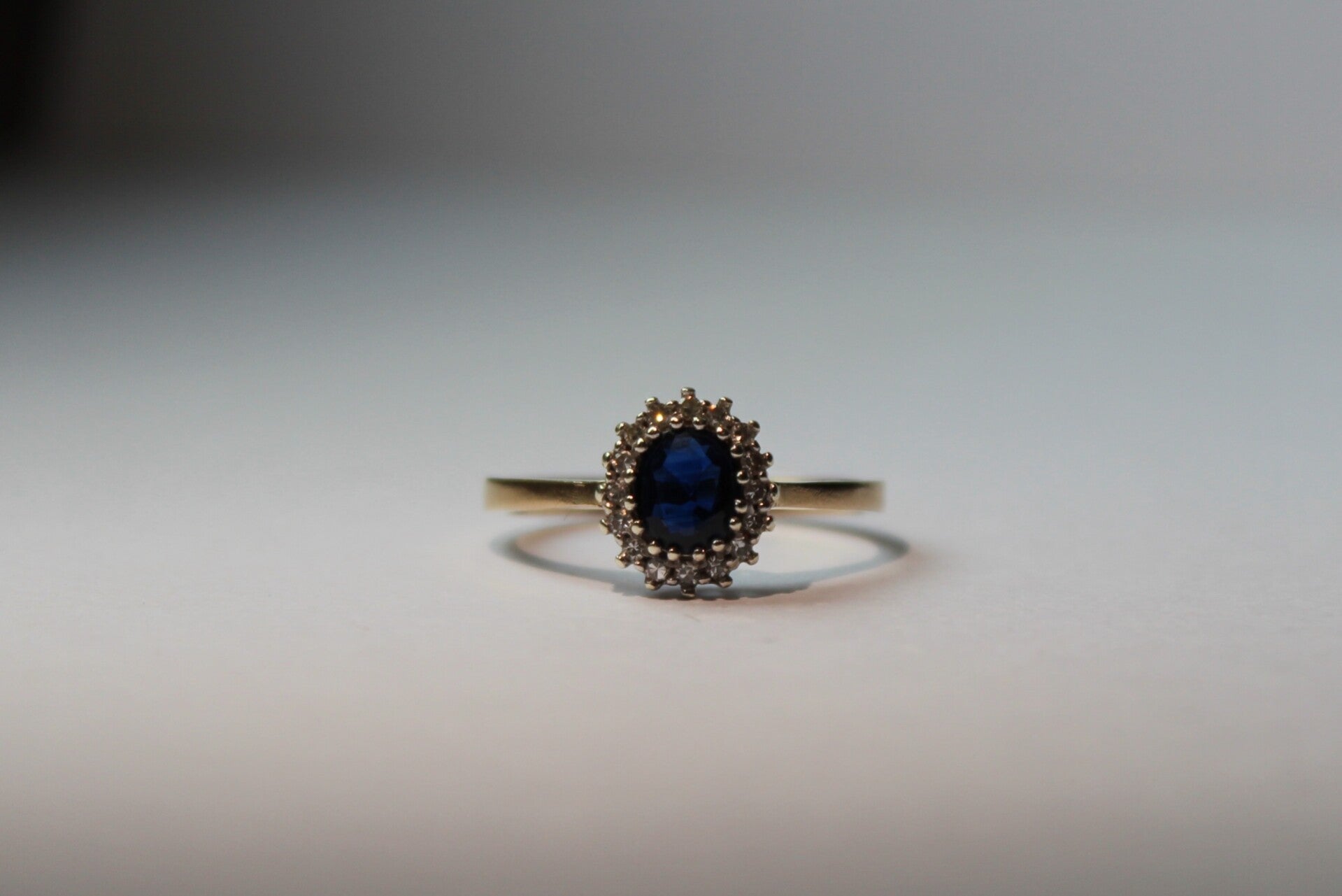 Billie - Diana halo ring