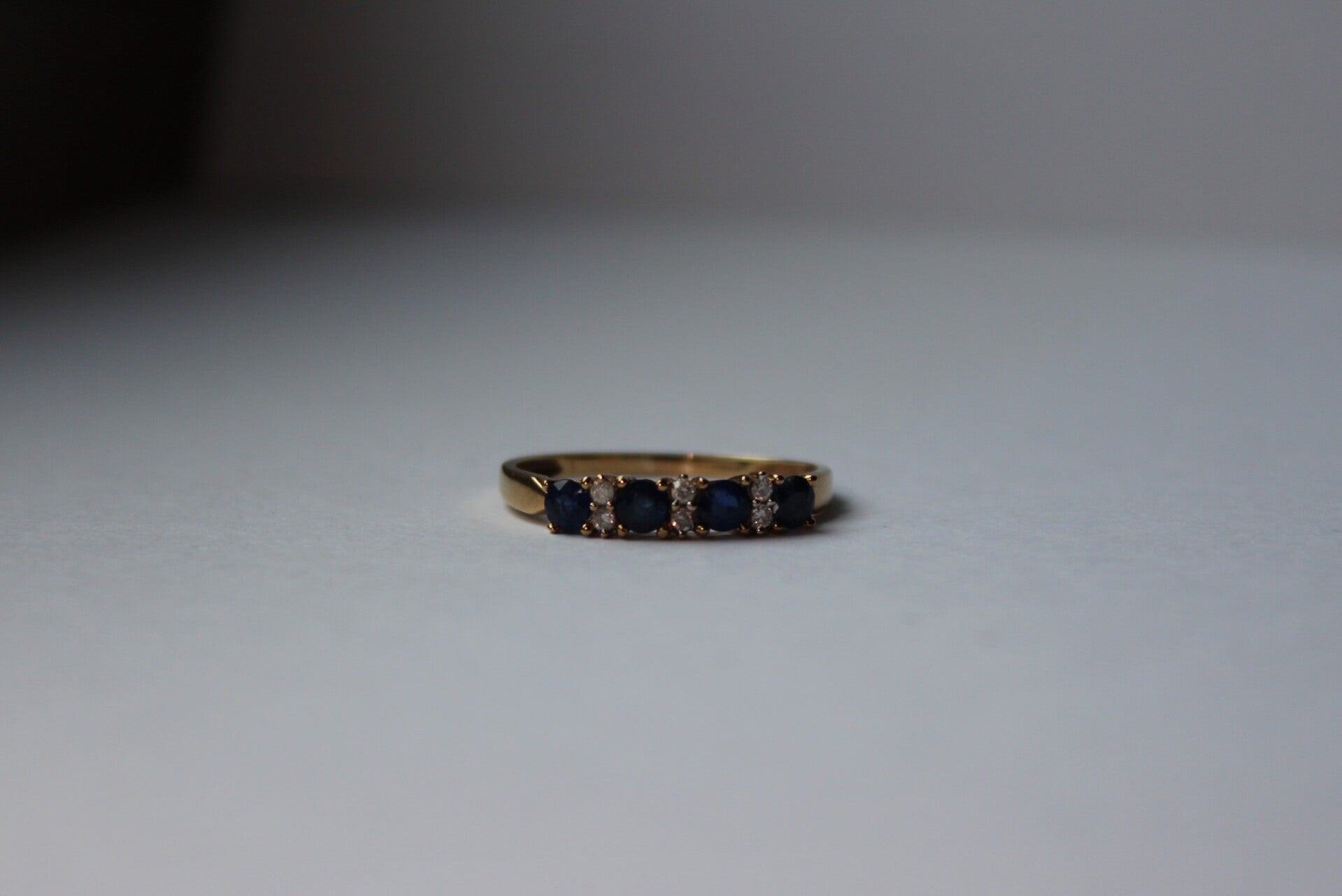 Sidney - Sapphire & diamonds ring