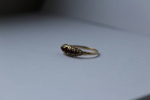 Gloria - 5 stone garnet heart ring
