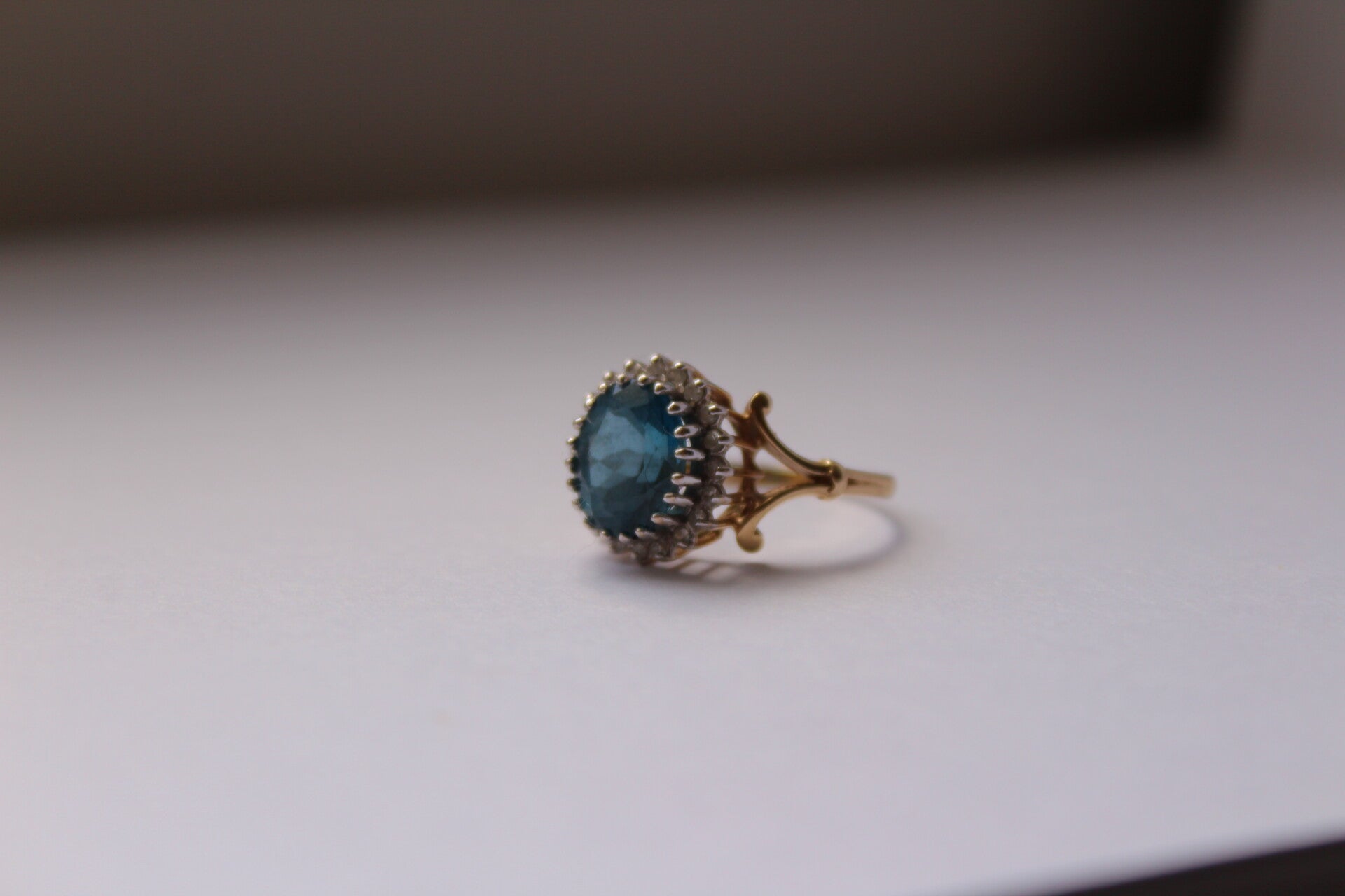 Annie - Halo topaz&diamonds