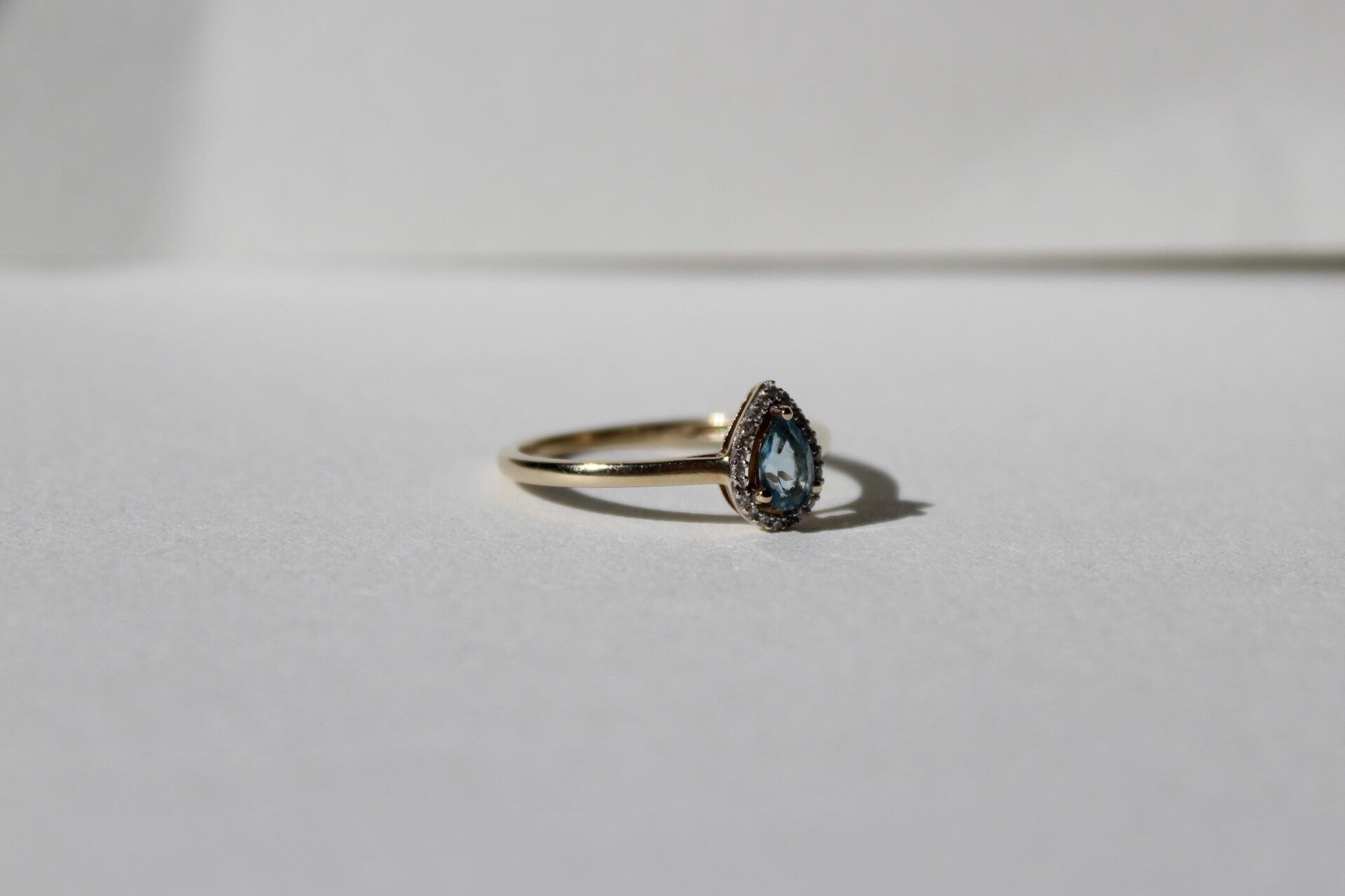 Nina - Teardrop aquamarijn & diamant