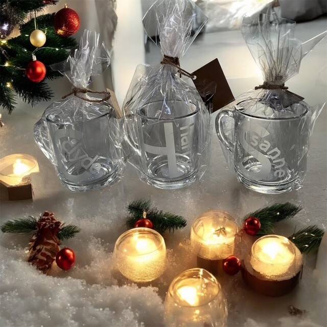 theeglazen geetst voor op kantoor @royal aware