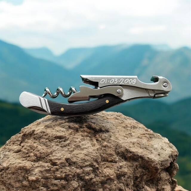 kurkentrekker met datum verjaardag gegraveerd