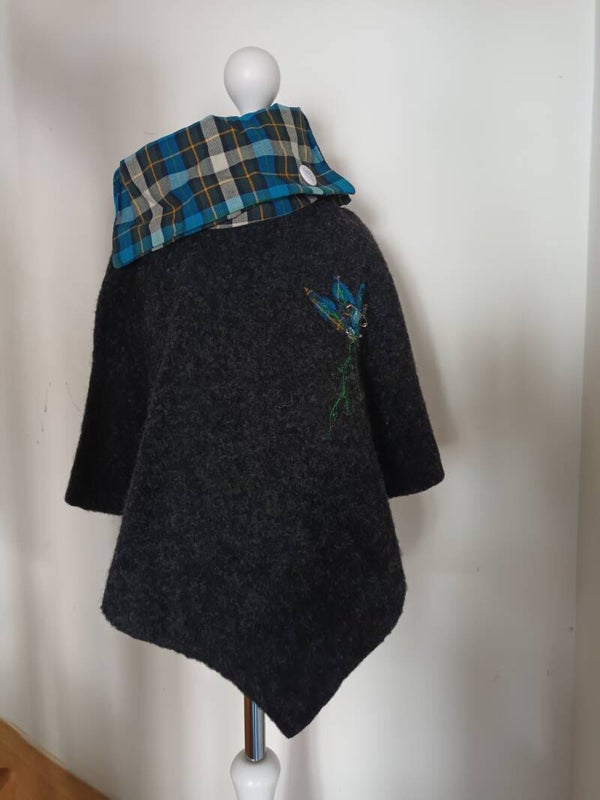 Poncho " British"