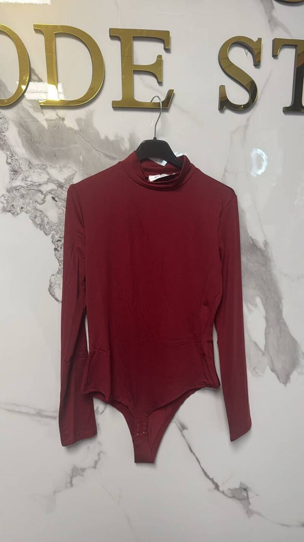 By swan body bordeaux