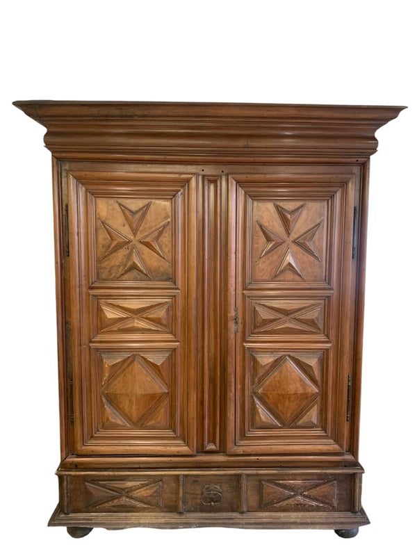 Armoire XVIII