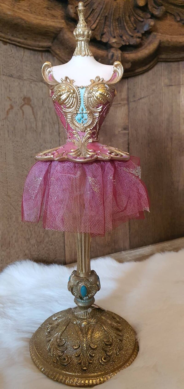 Ballerina mannequin