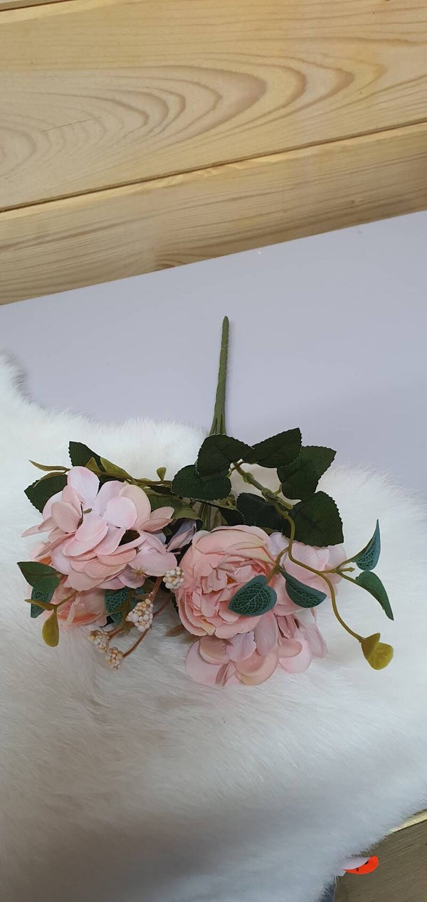 Bos roze kunstbloemen