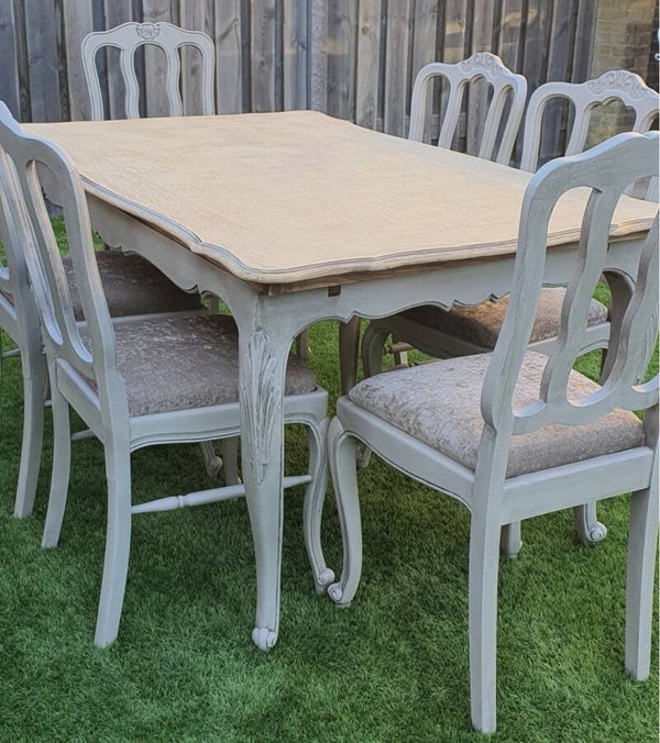 Prachtige gerestylde Queen ann eettafel met 6 stoelen
